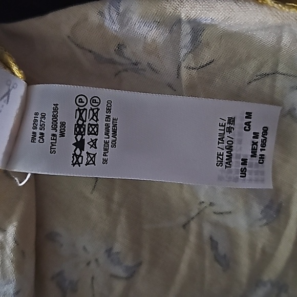 2/$20 Juicy Couture - Floral Silk Wrap Dress - Size Medium - Picture 9 of 10